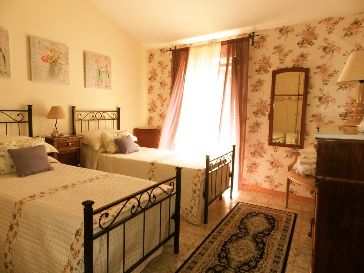 La Scala Fiorita Bed & Breakfast Анани Екстериор снимка